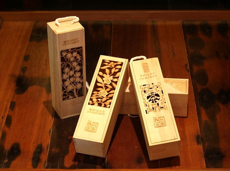 木制包装盒激光刻字机，酒瓶盒包装雕刻